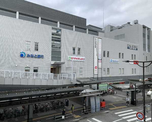 グローバル伊丹駅前　伊丹駅(阪急 伊丹線)（駅）／779m　駅徒歩6分